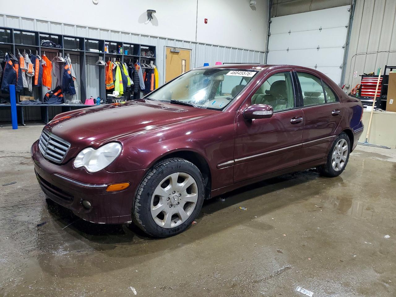 Salvage Mercedes-Benz C-Class Image