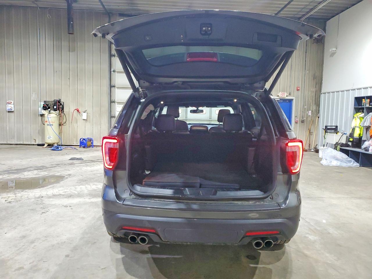 Ford Explorer Sport