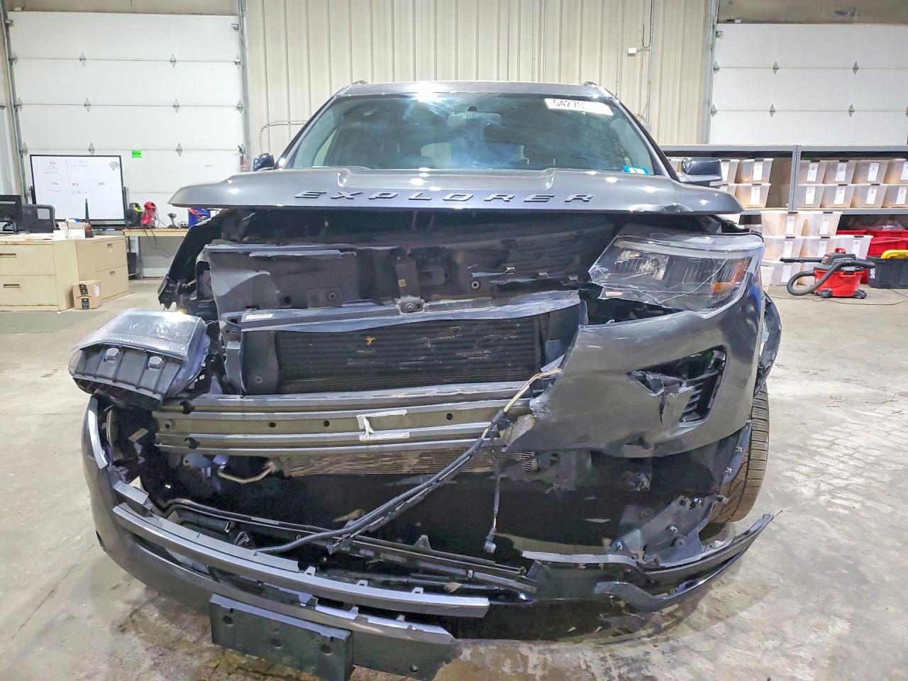 Ford Explorer Sport