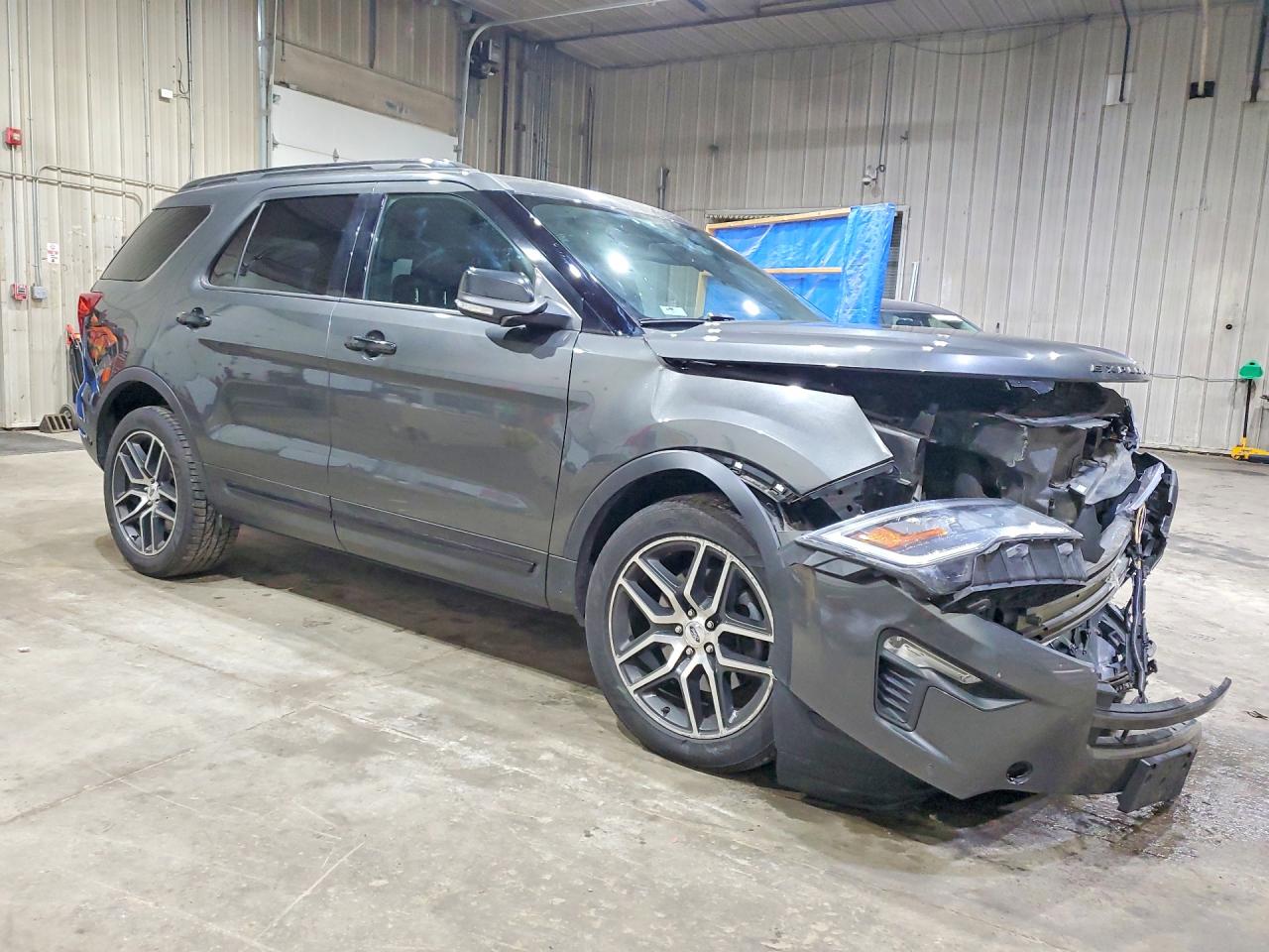 Ford Explorer Sport