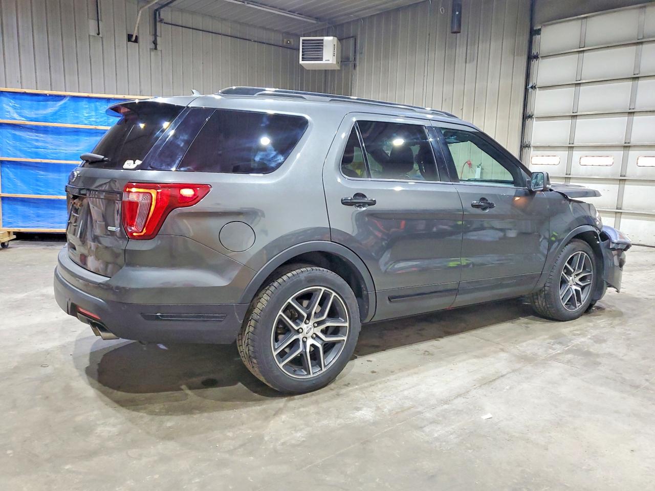 Ford Explorer Sport