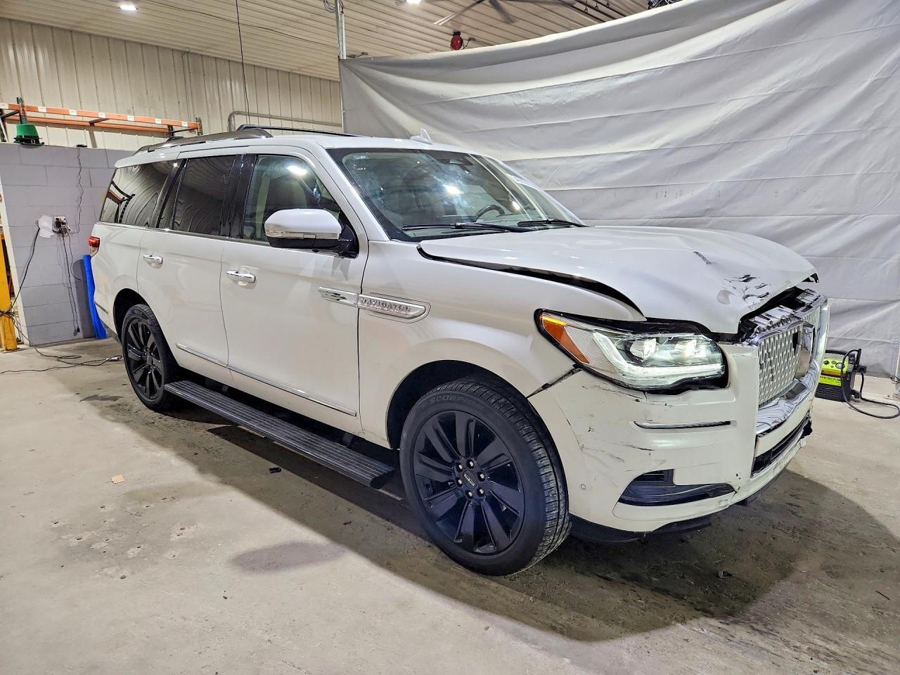 Lincoln Navigator Reserve