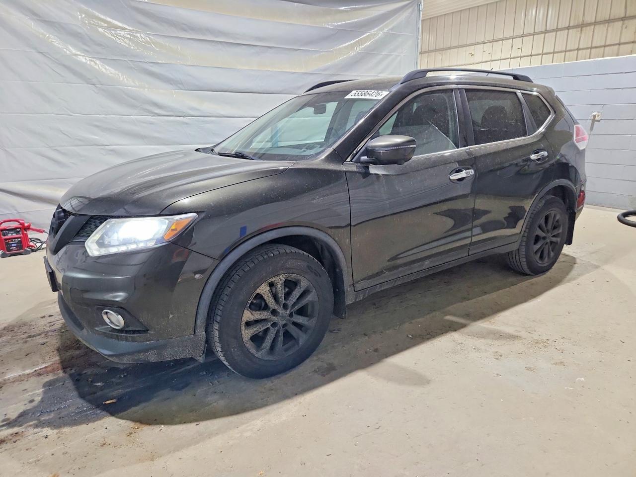 Salvage Nissan Rogue Image