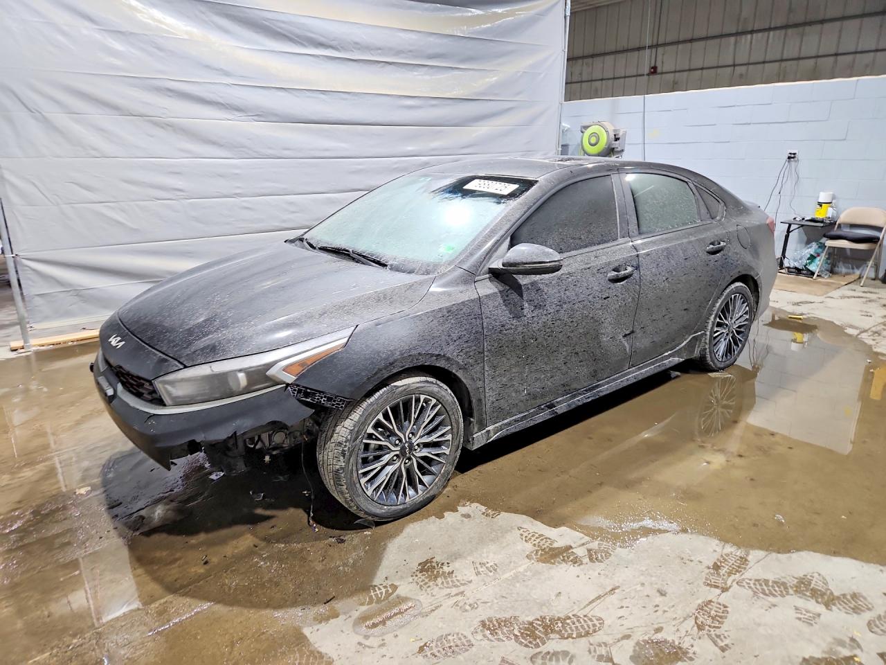 Salvage Kia Forte Image