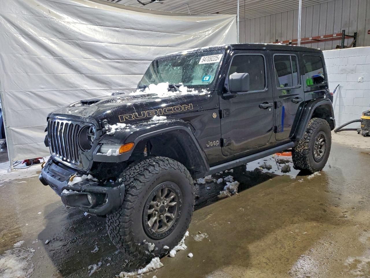 Salvage Jeep Wrangler Image