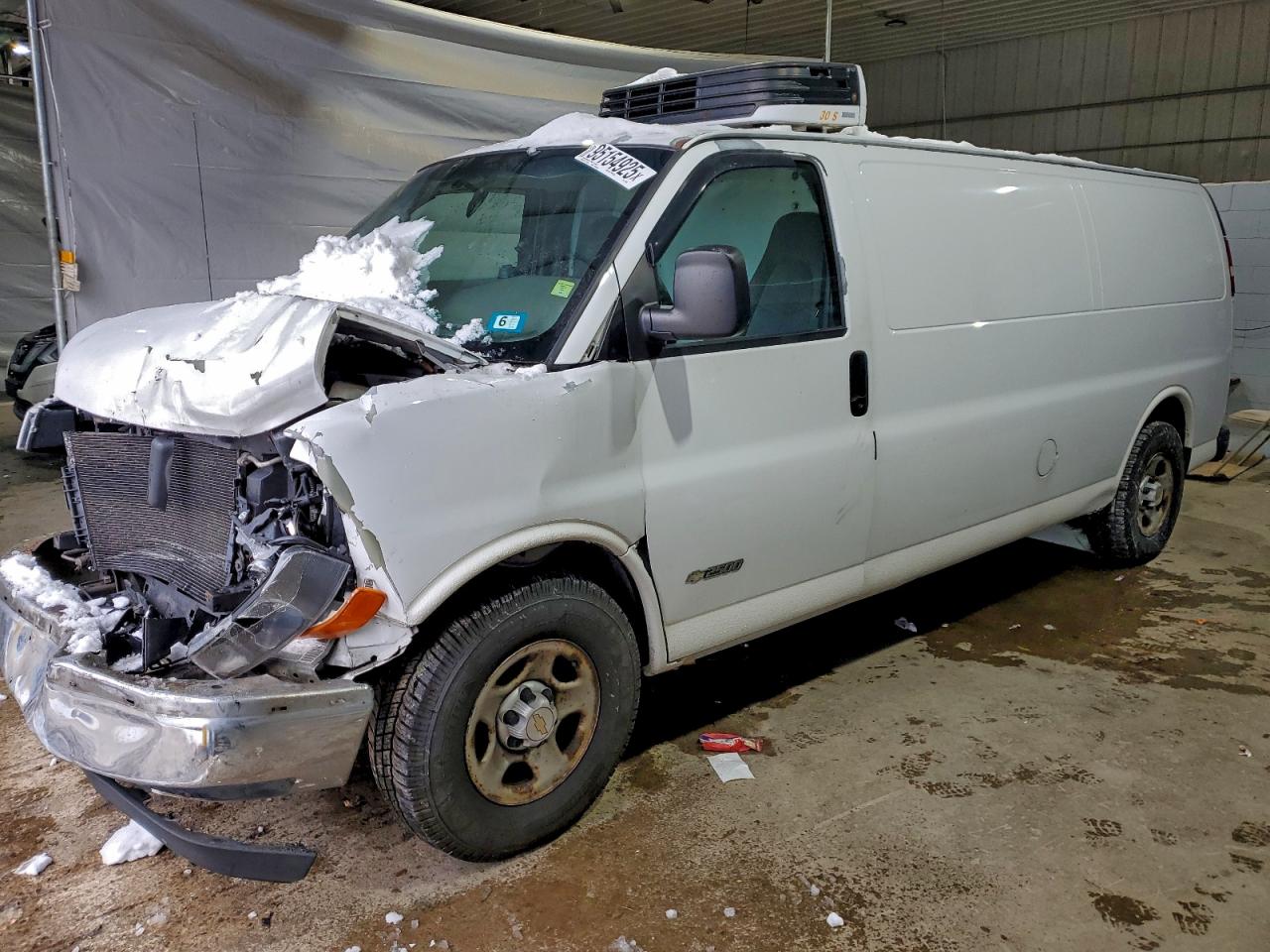 Salvage Chevrolet Express Image