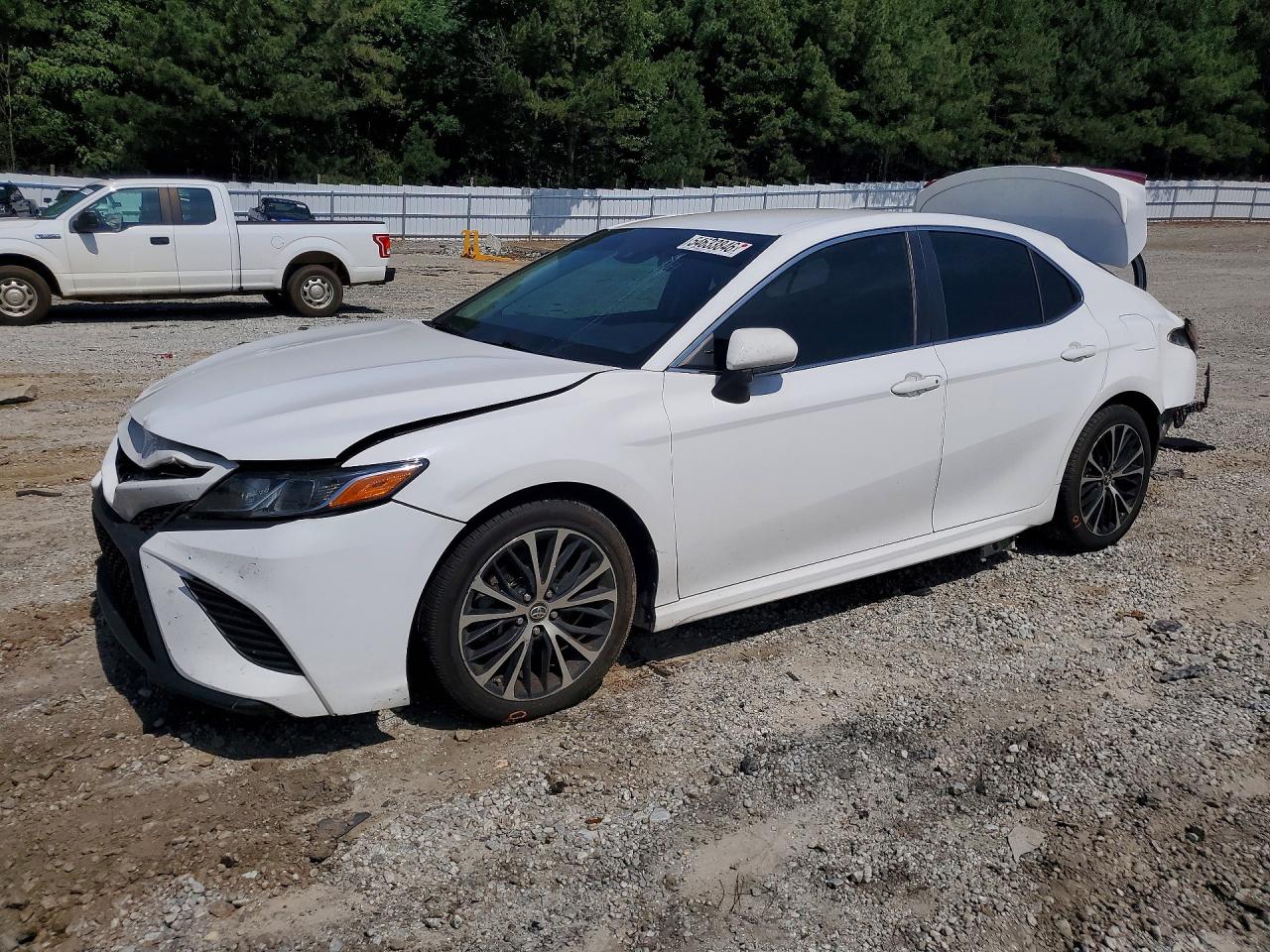 Salvage Toyota Camry Image