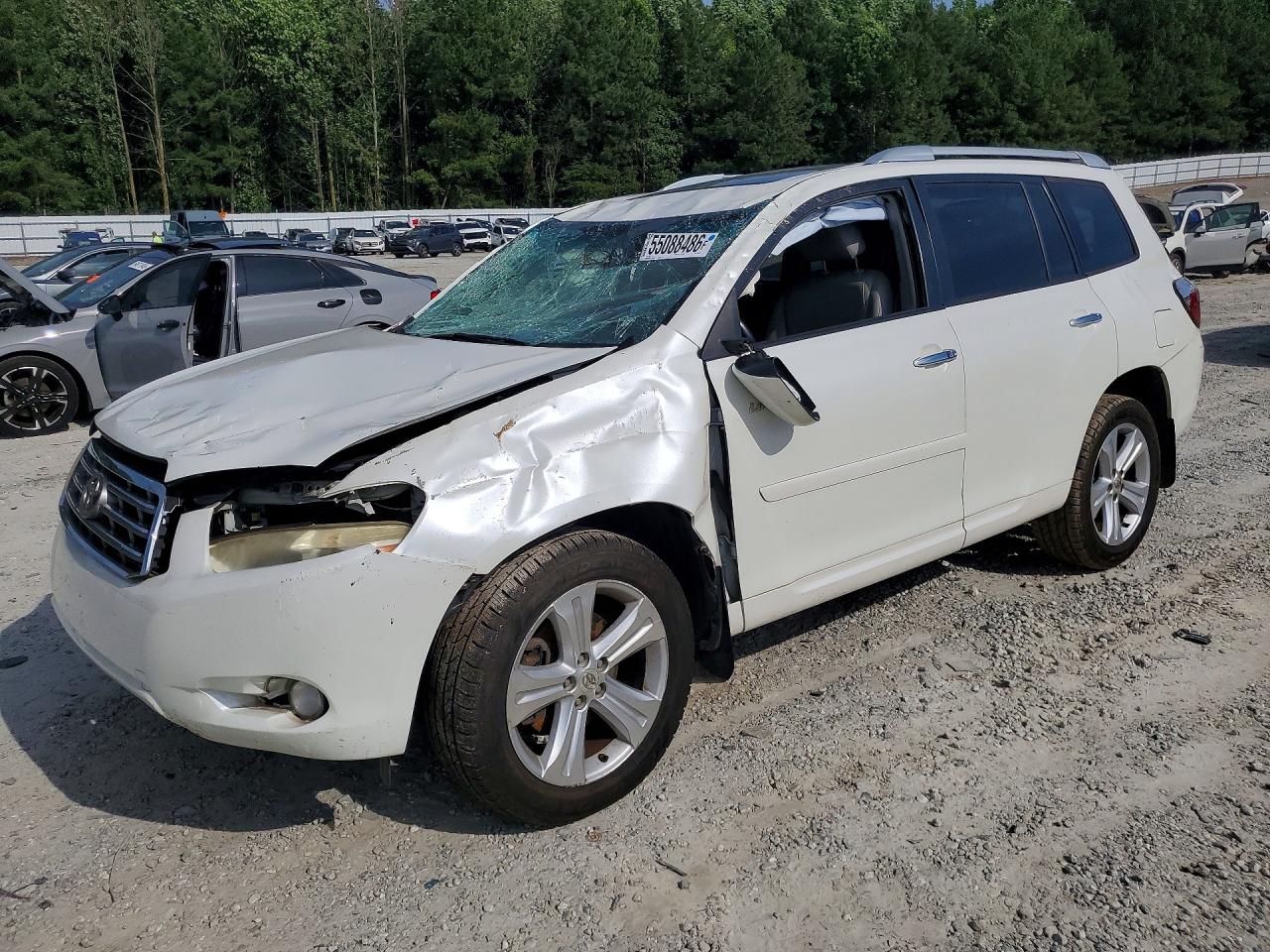 Salvage Toyota Highlander Image