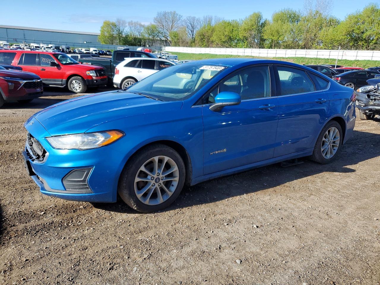 Salvage Ford Fusion Image