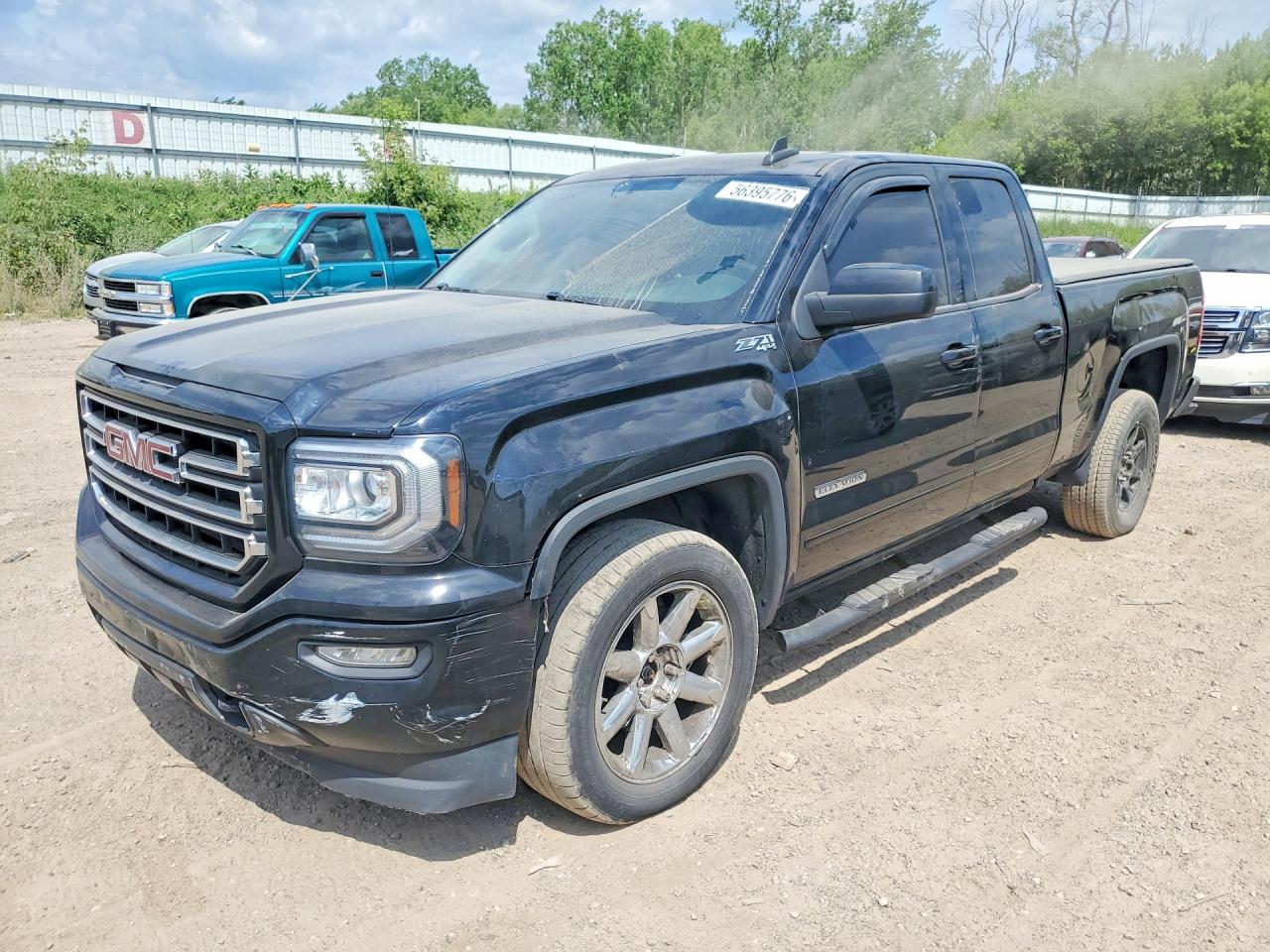 Salvage GMC Sierra Image