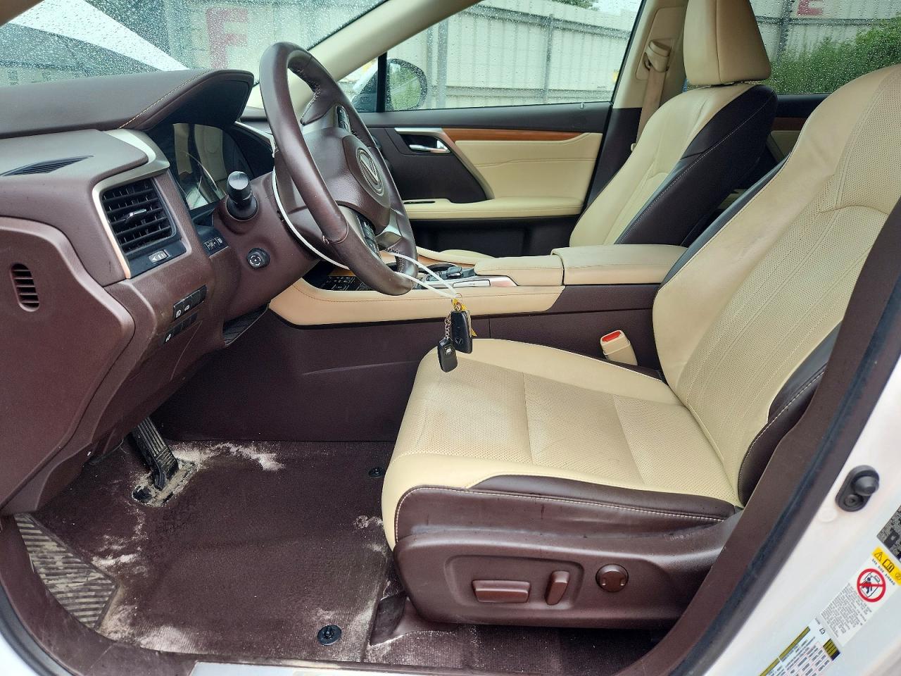 Lexus RX Base