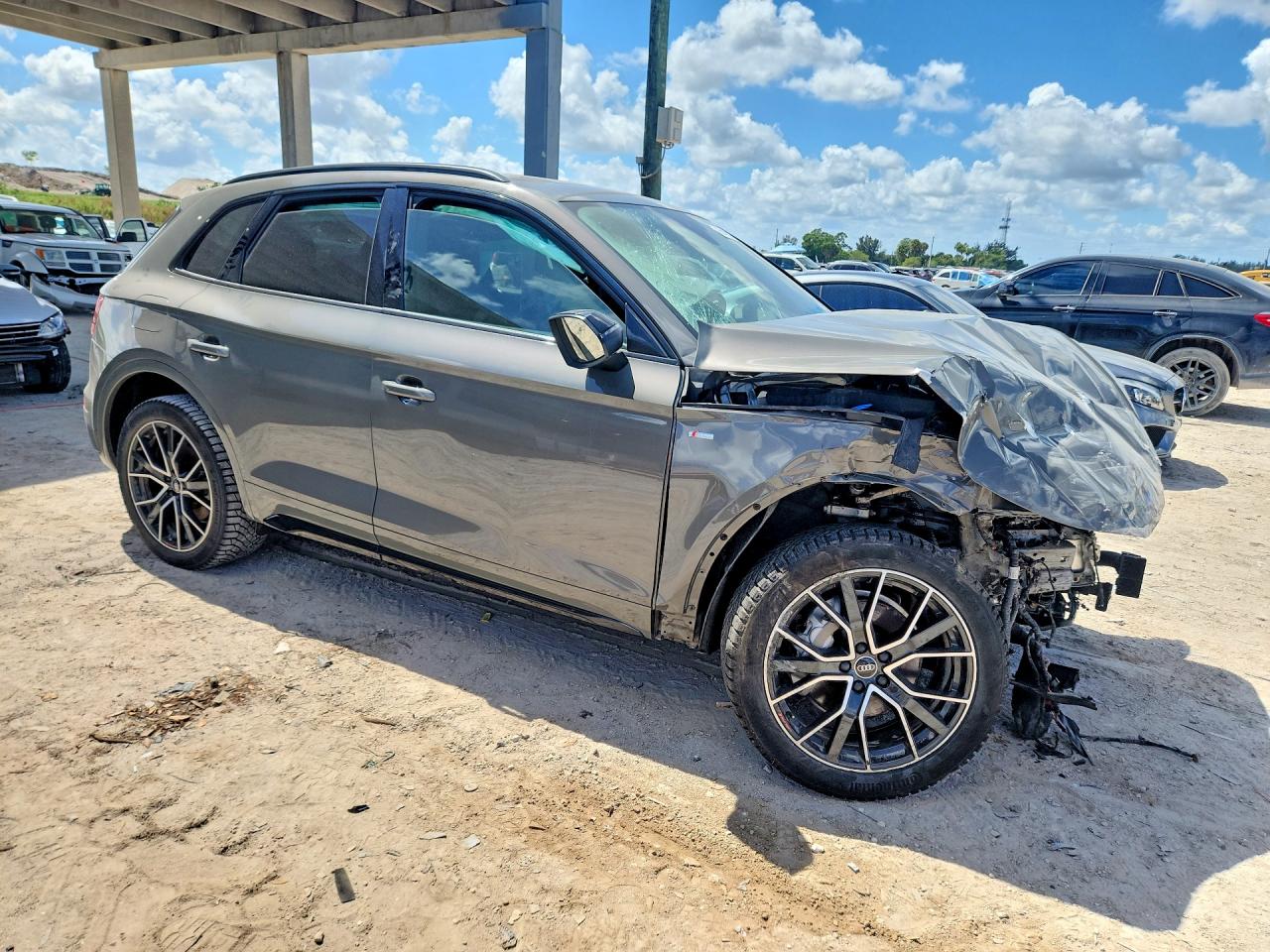 Audi Q5 Premium Plus 45