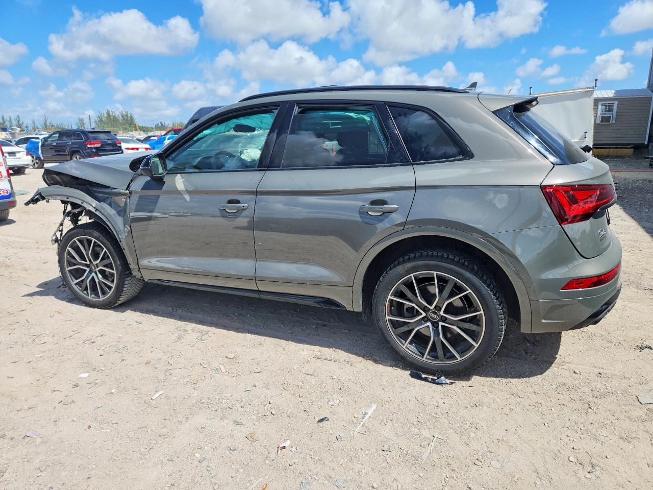 Audi Q5 Premium Plus 45