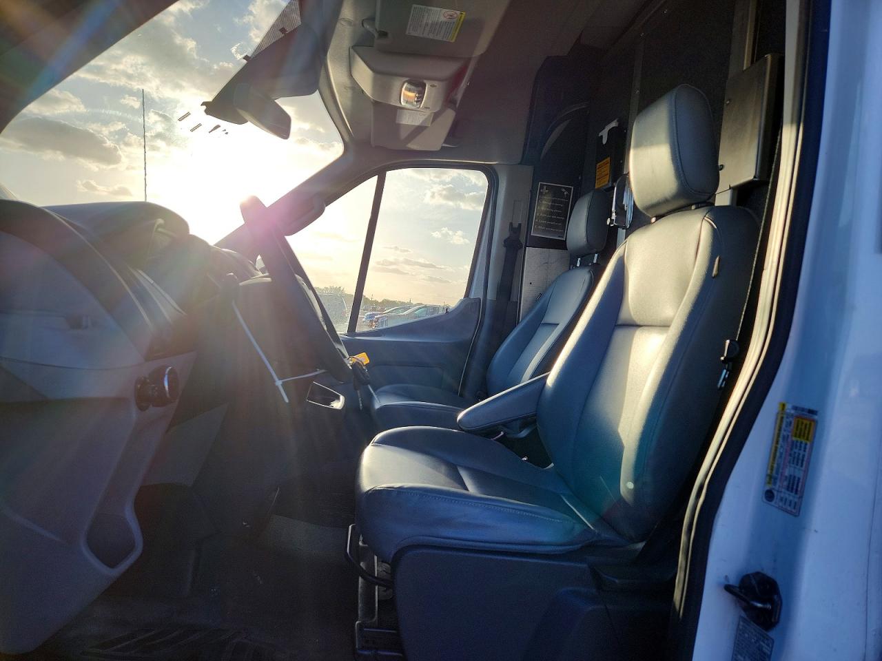 Ford Transit T-150