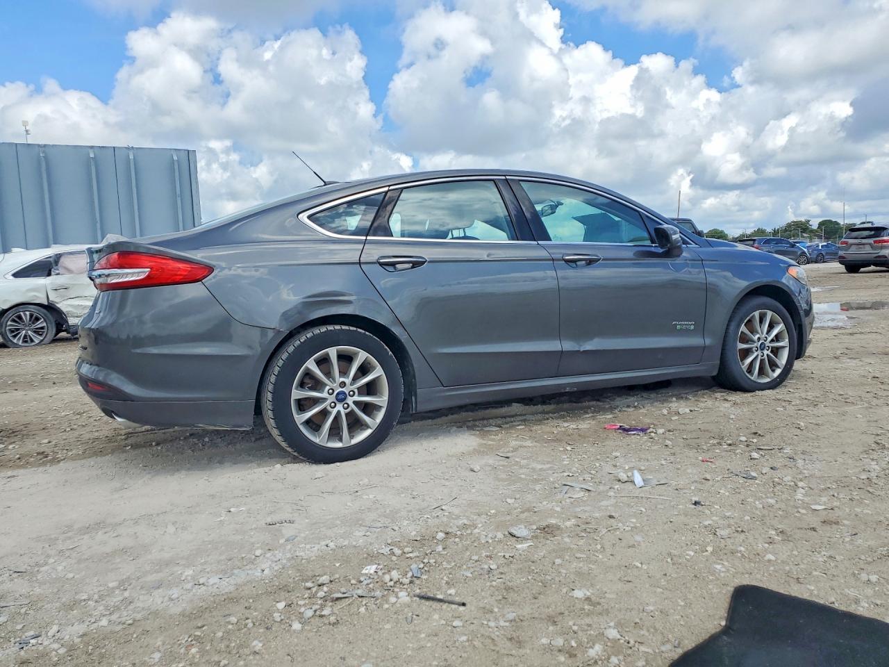 Ford Fusion Se Phev