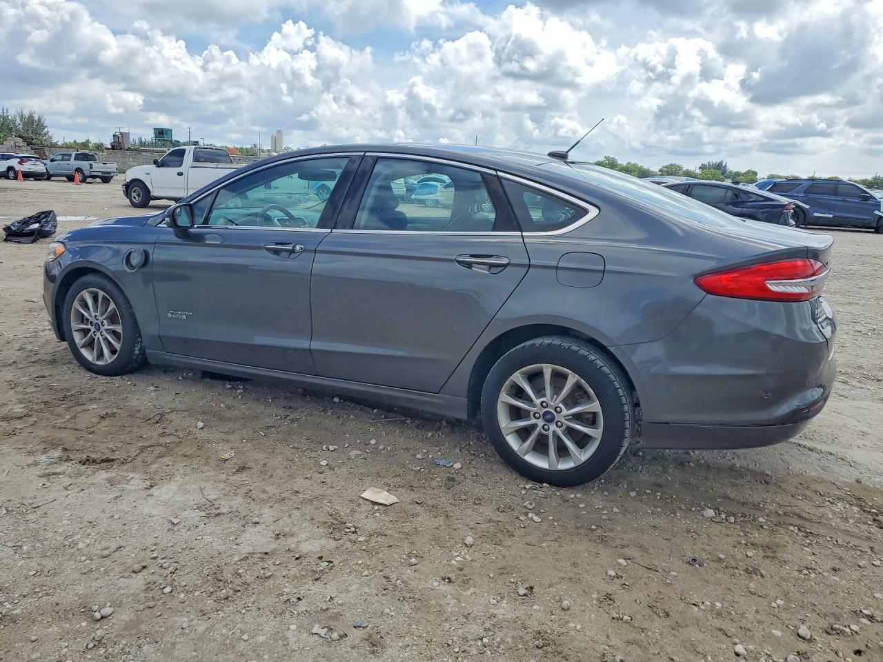 Ford Fusion Se Phev