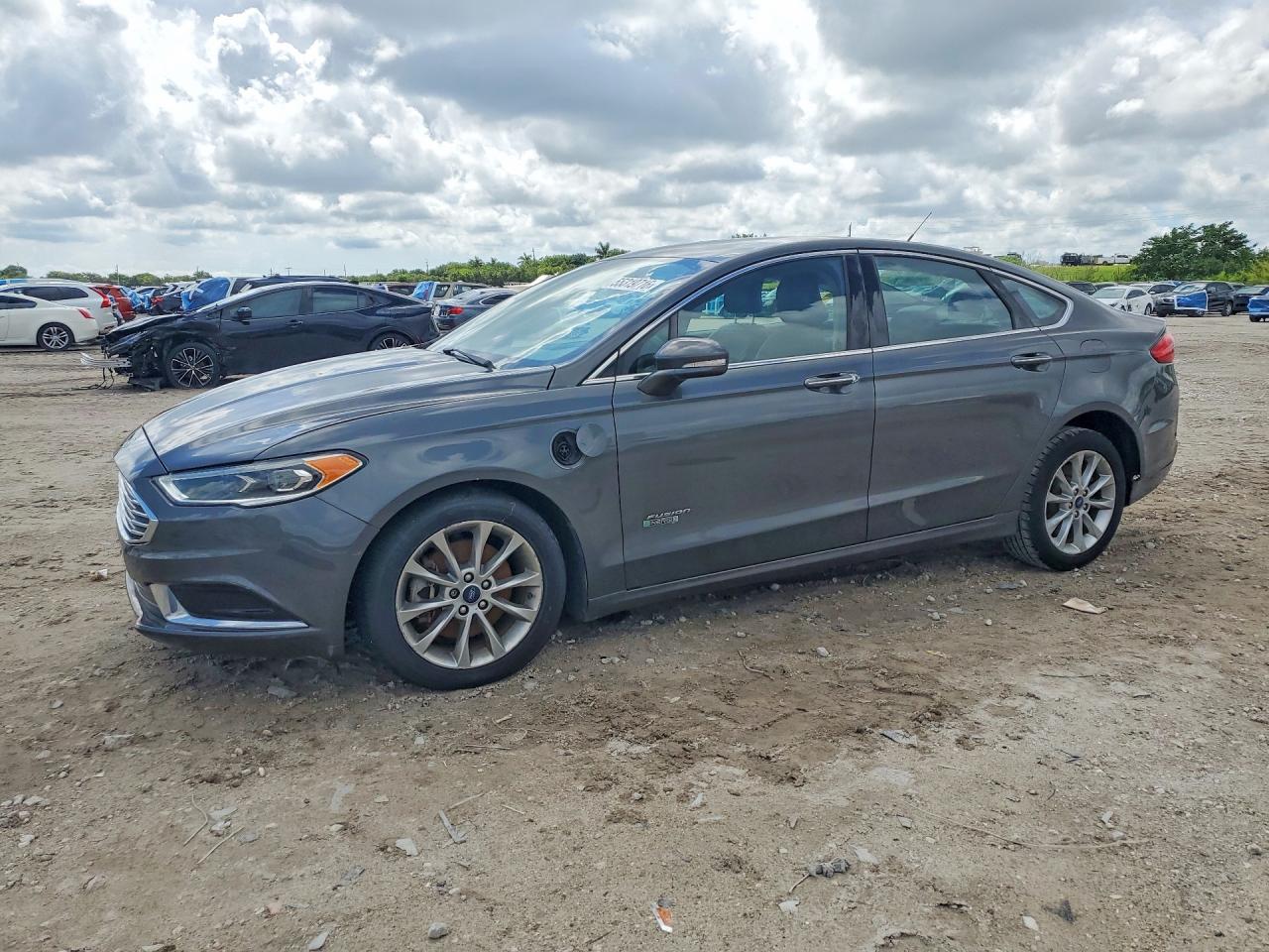 Salvage Ford Fusion Image