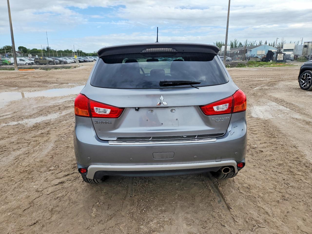 Mitsubishi Outlander Se