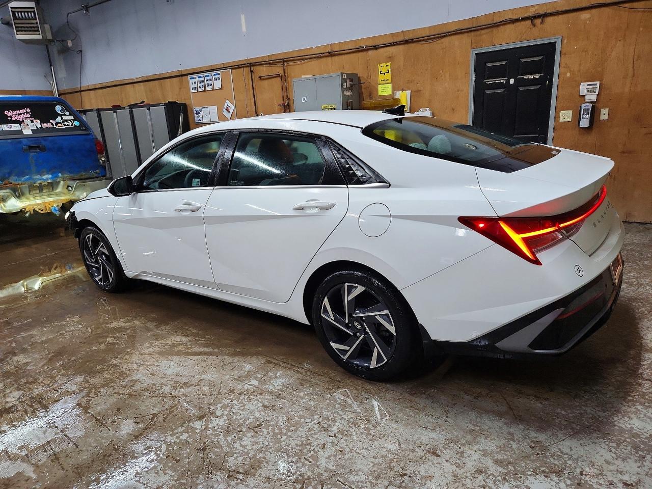 Hyundai ELANTRA Limited