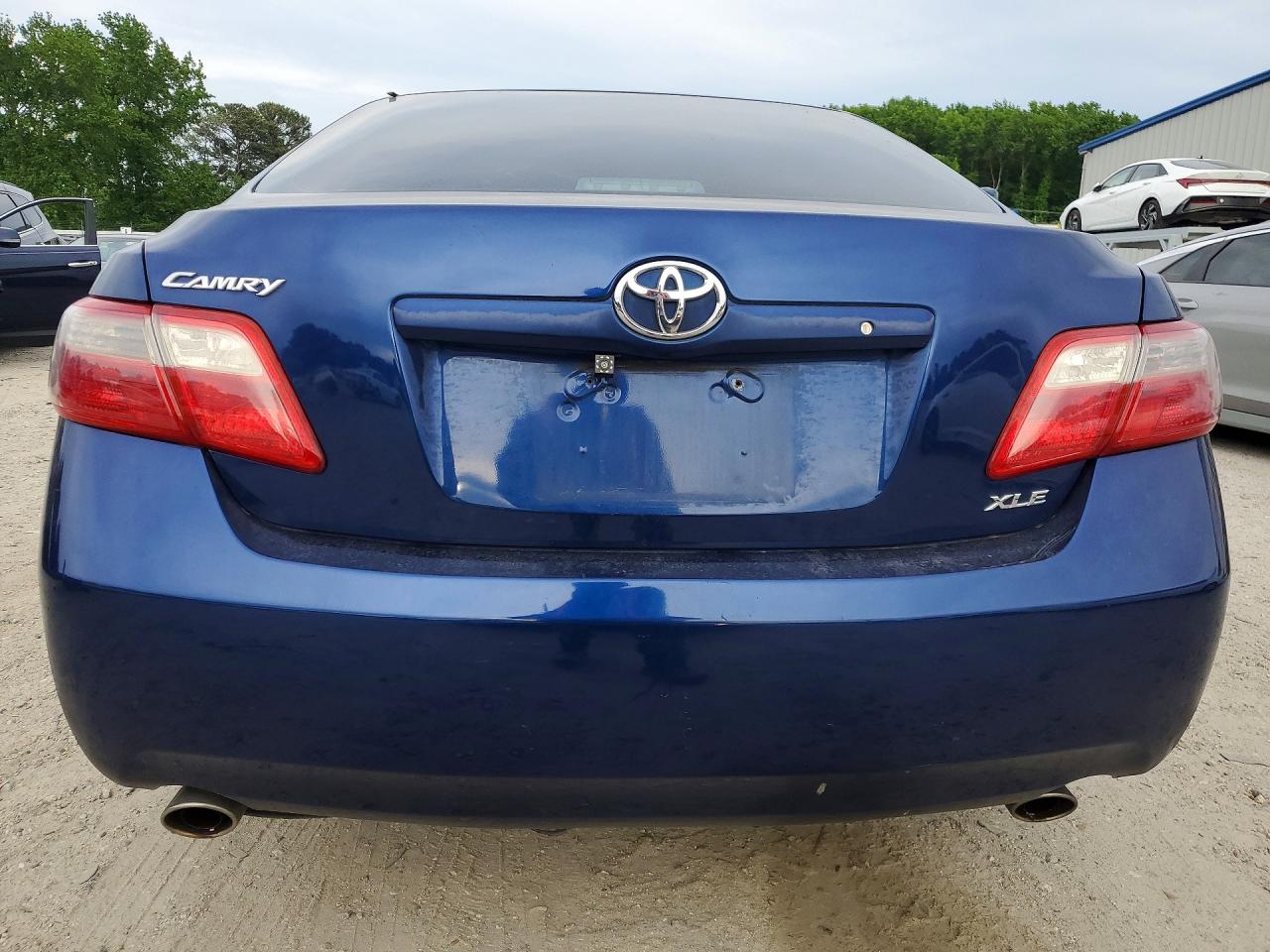Toyota Camry Xle V6