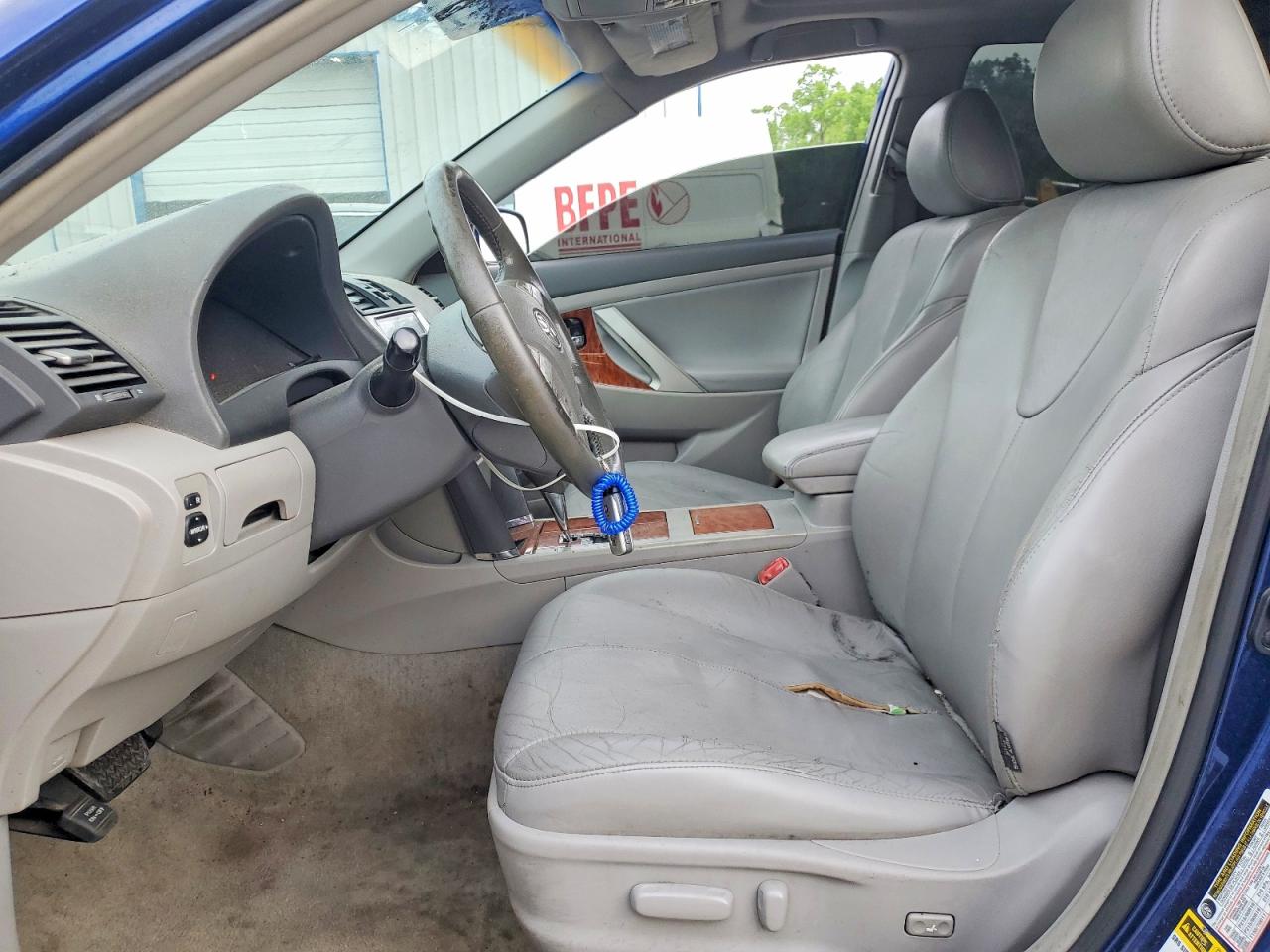 Toyota Camry Xle V6