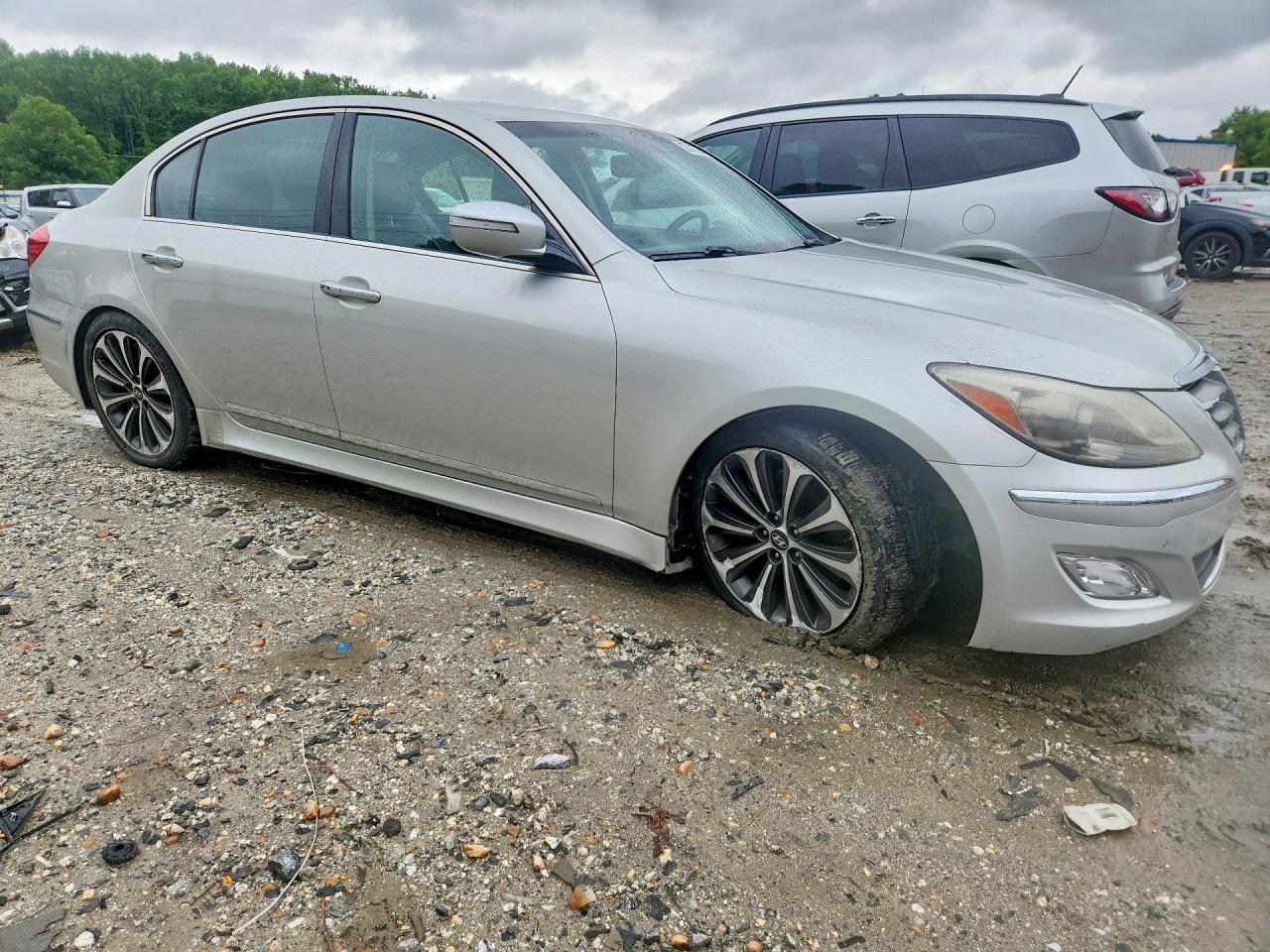 Hyundai Genesis 5.0l