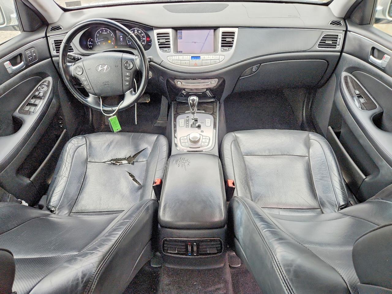 Hyundai Genesis 5.0l