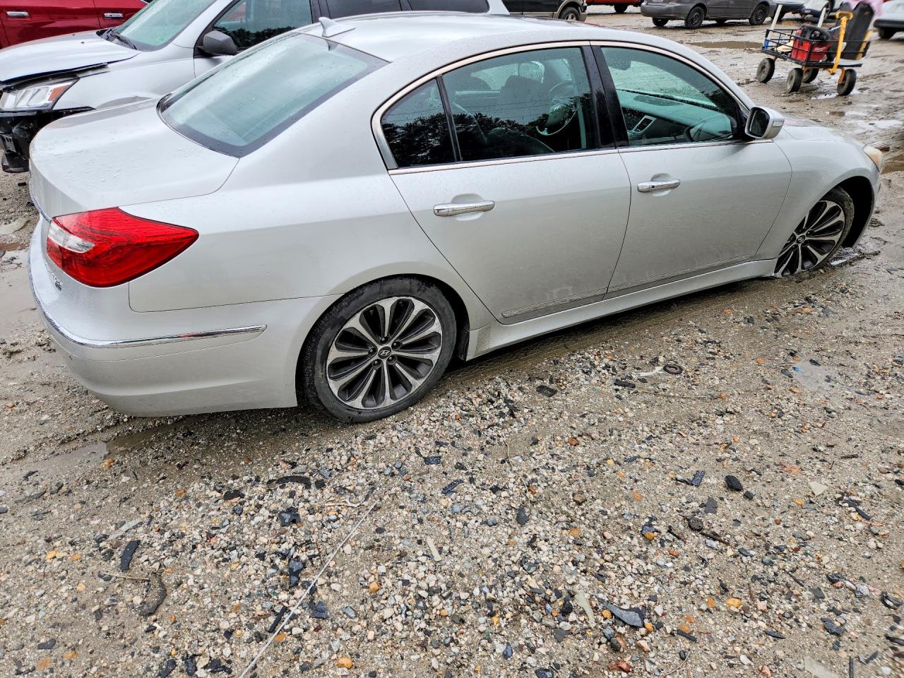 Hyundai Genesis 5.0l