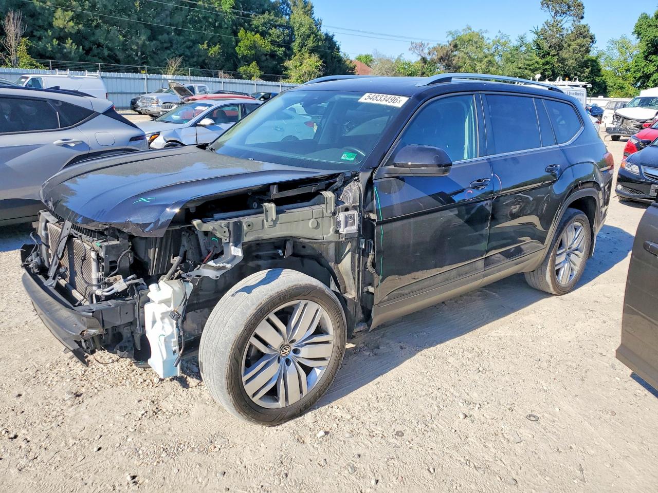 Salvage Volkswagen Atlas Image