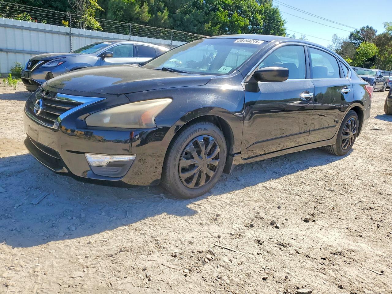 Salvage Nissan Altima Image