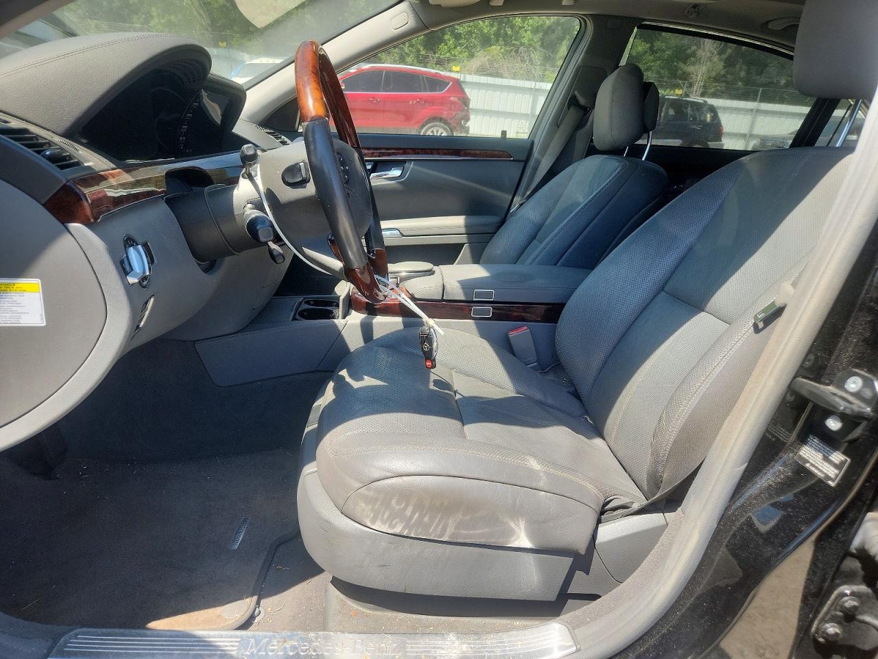 Mercedes-Benz S-Class 550