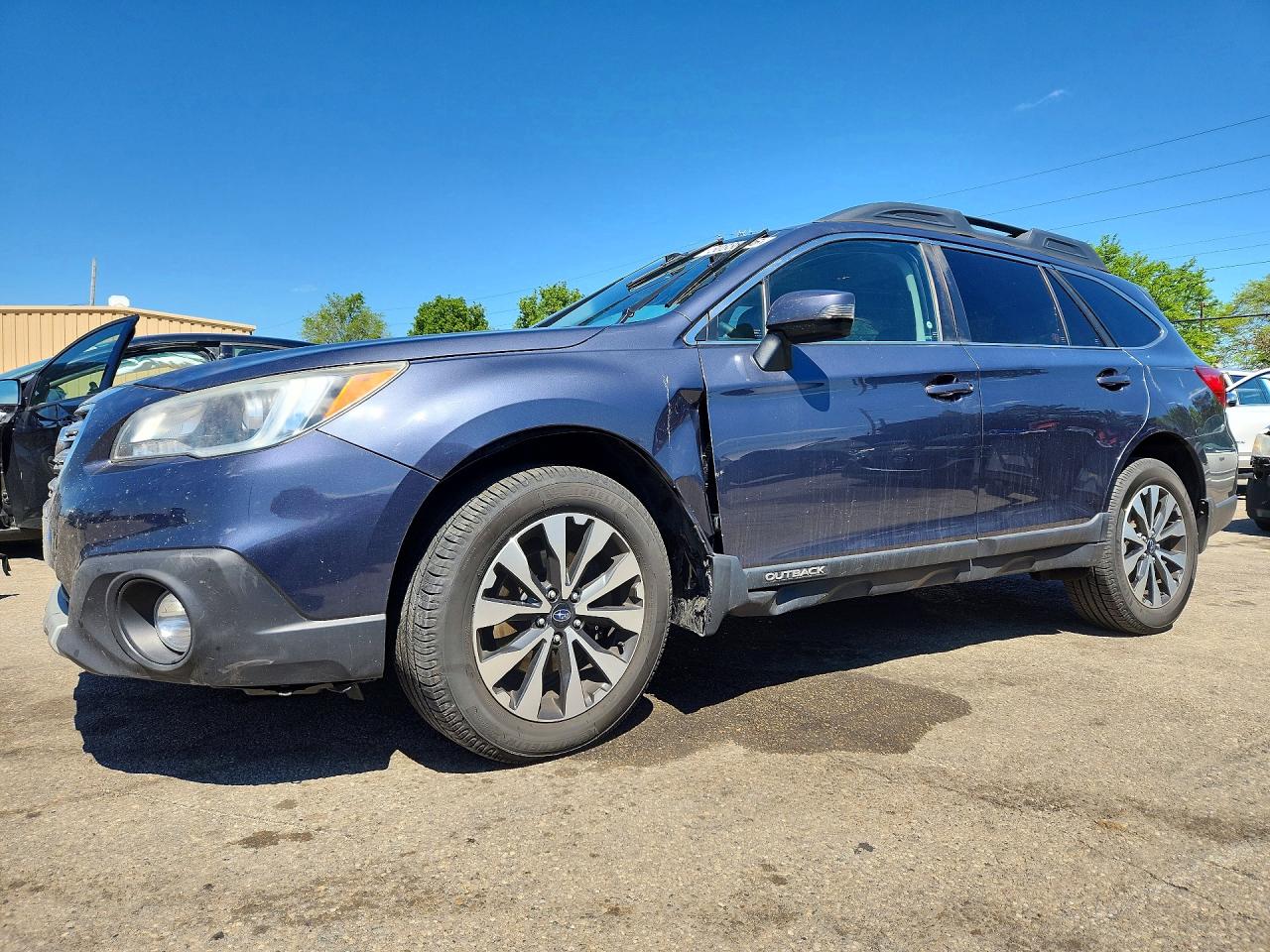 Salvage Subaru Outback Image