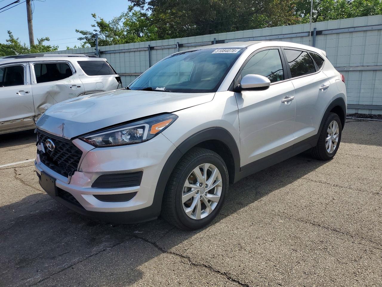 Salvage Hyundai TUCSON Image