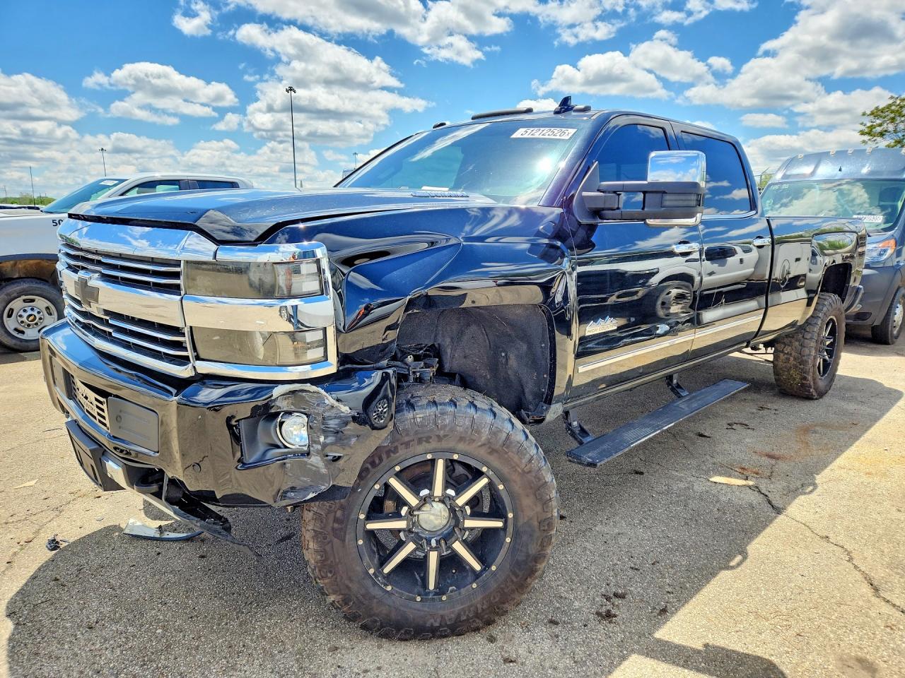 Salvage Chevrolet Silverado Image