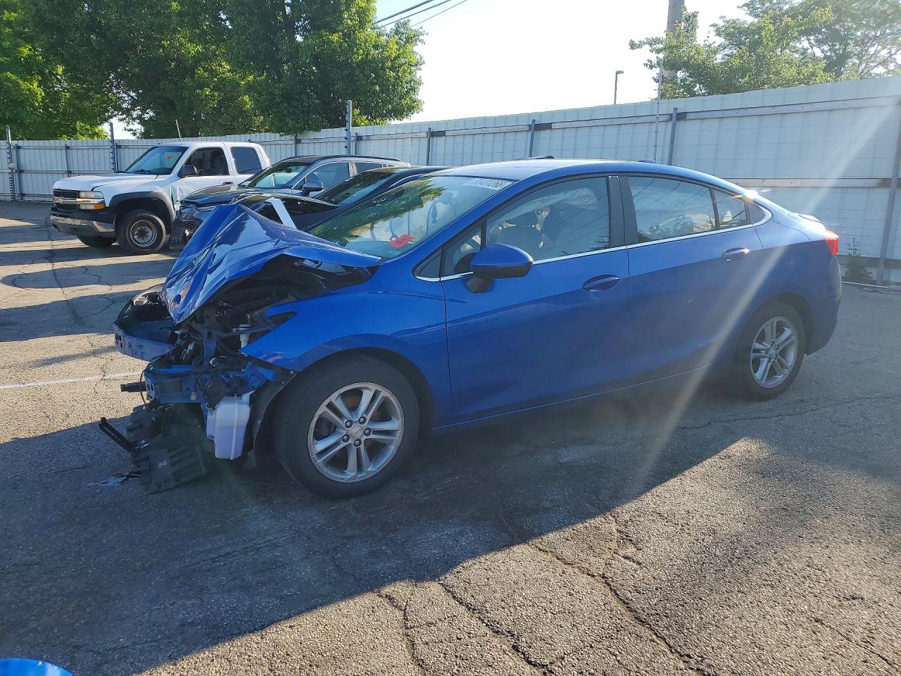 Salvage Chevrolet Cruze Image