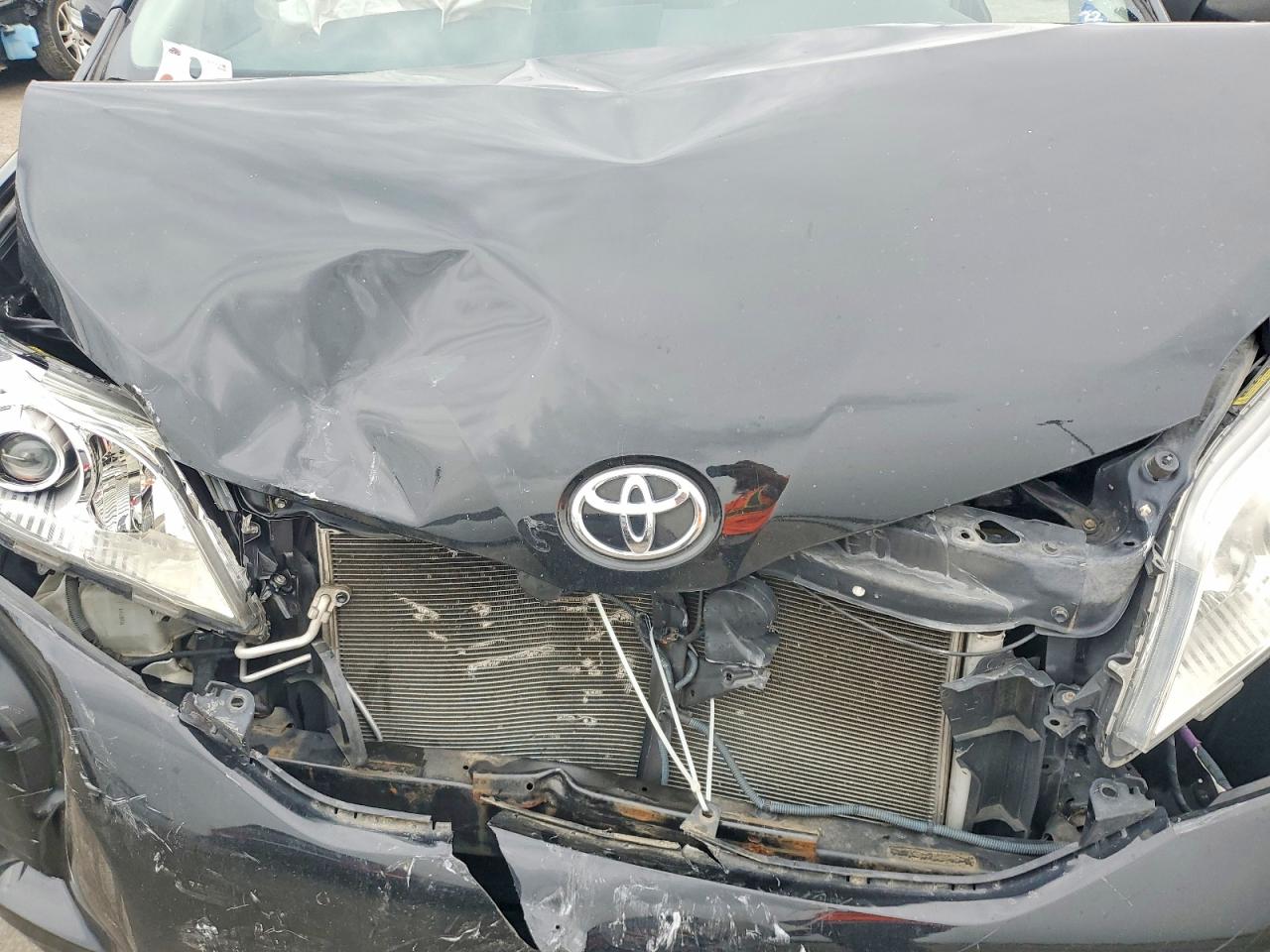 Toyota Sienna Limited 7-passenger