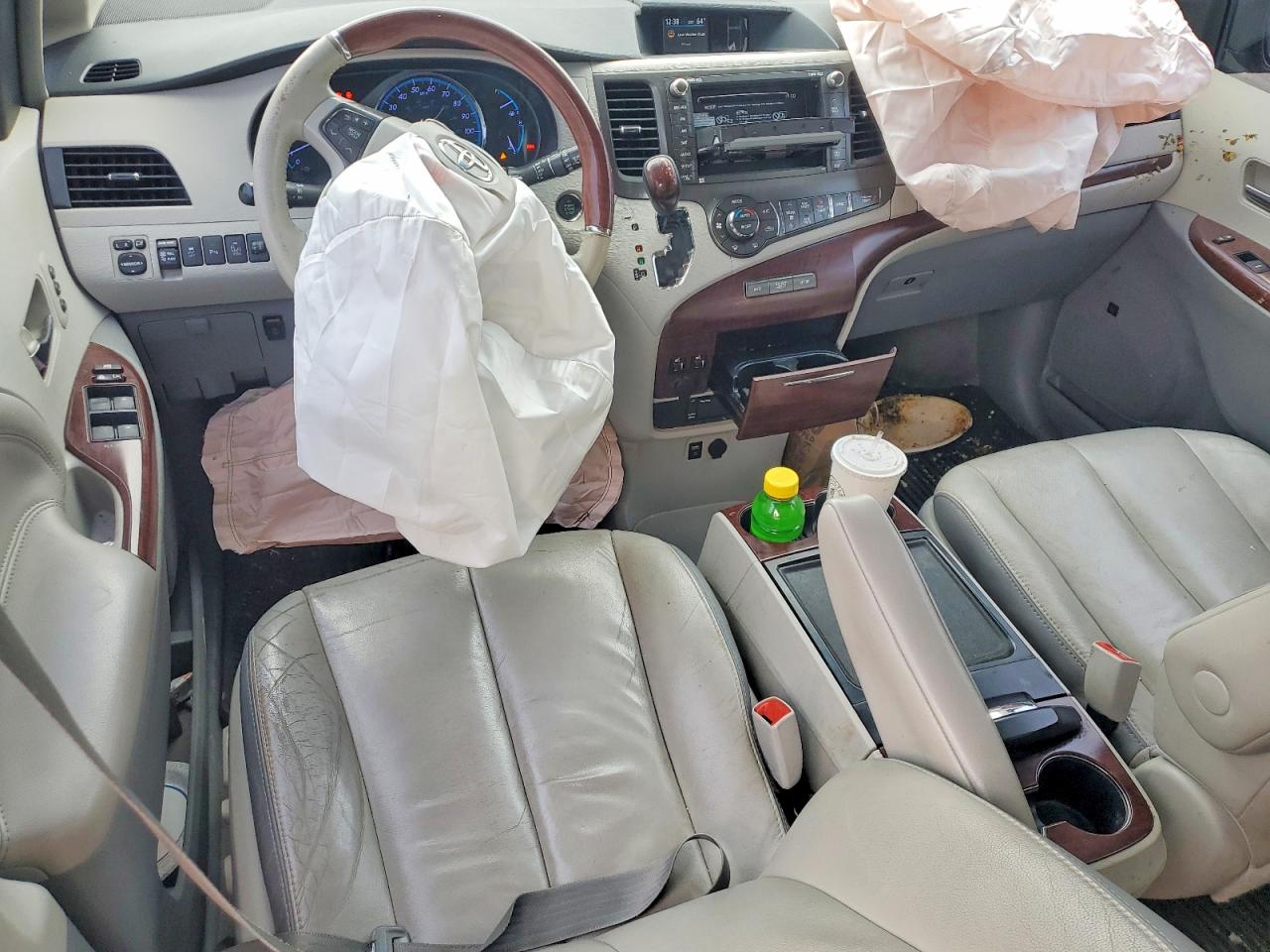 Toyota Sienna Limited 7-passenger