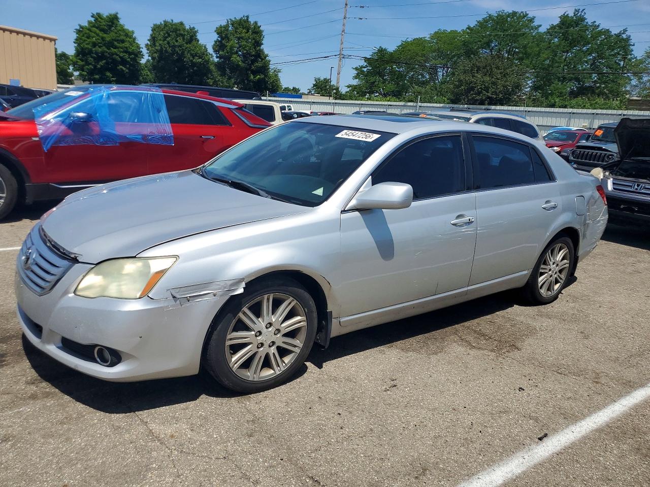 Salvage Toyota Avalon Image