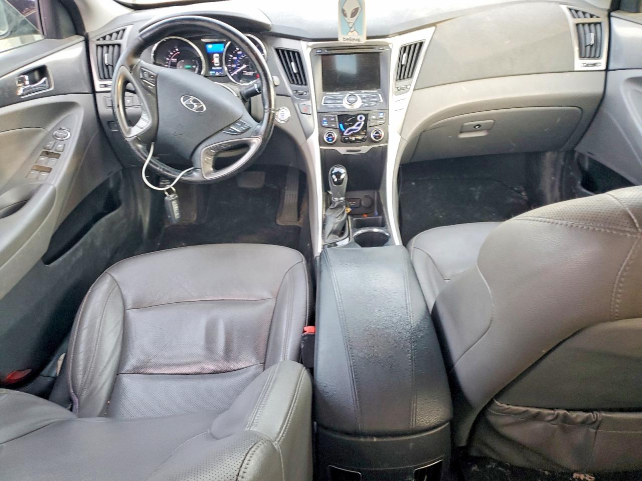 Hyundai SONATA Hybrid