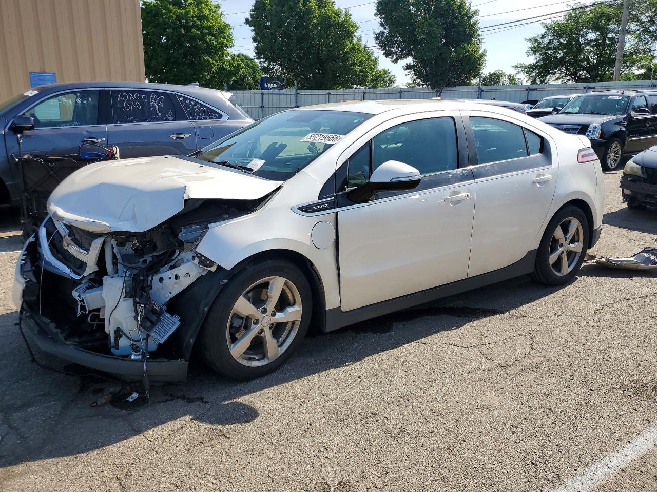 Salvage Chevrolet Volt Image