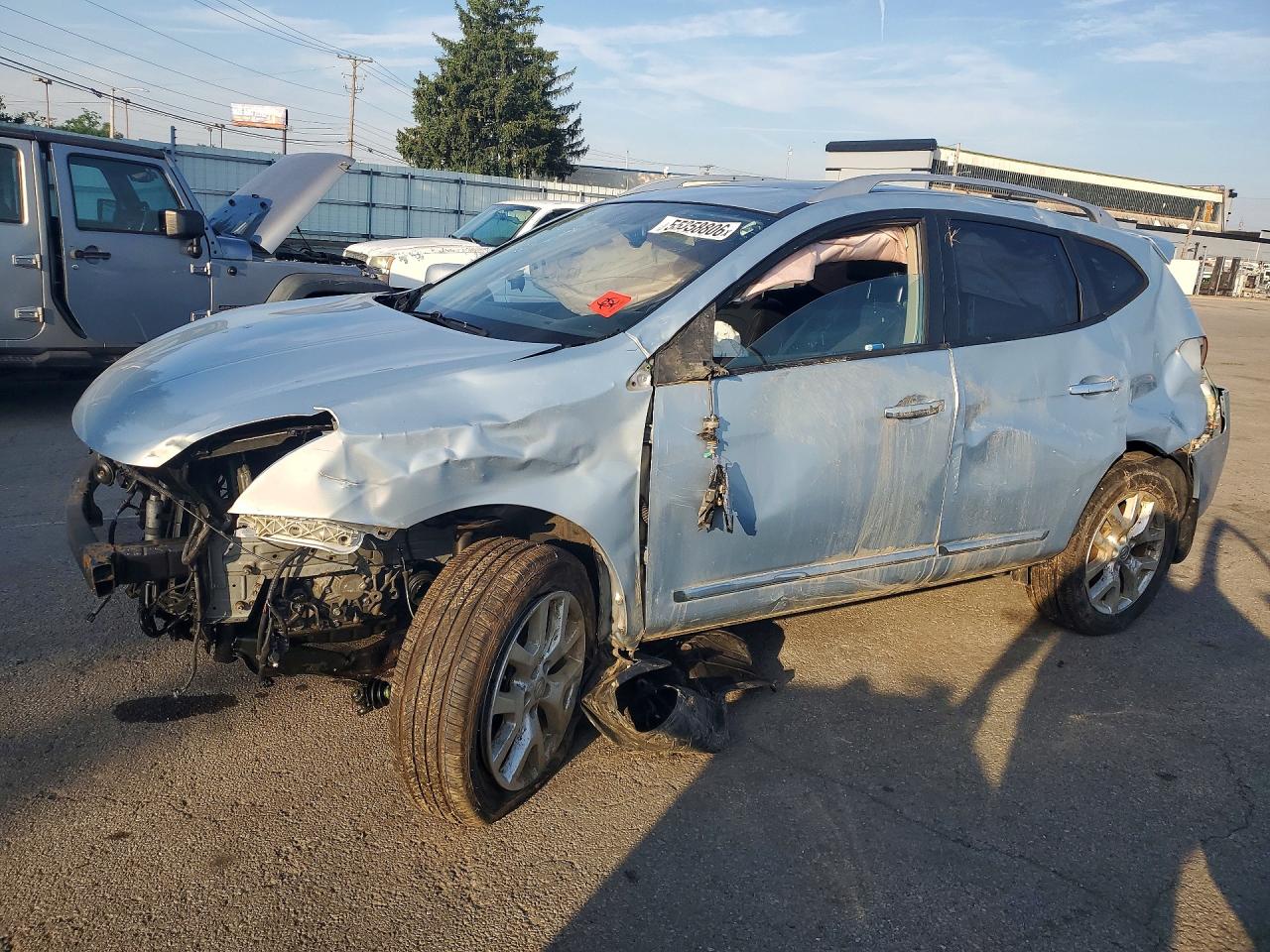 Salvage Nissan Rogue Image