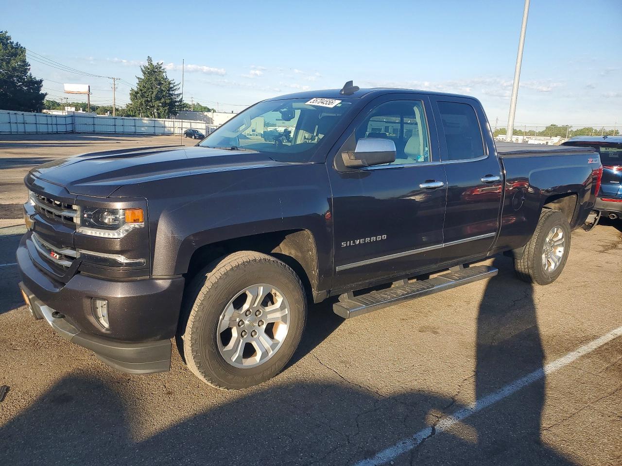 Salvage Chevrolet Silverado Image