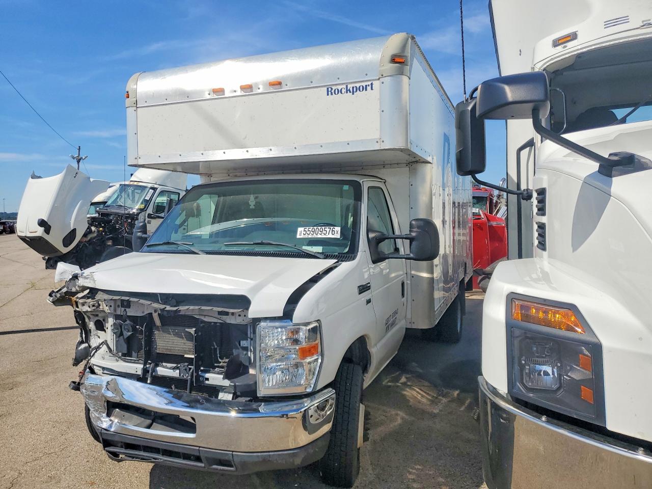 Salvage Ford Econoline Image