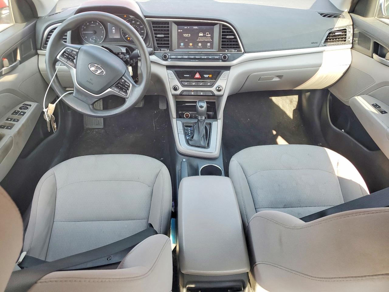 Hyundai ELANTRA Sel