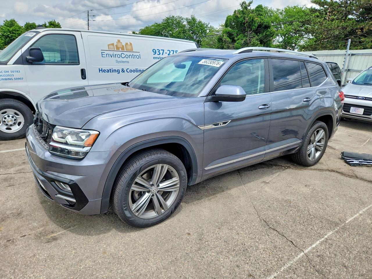 Salvage Volkswagen Atlas Image