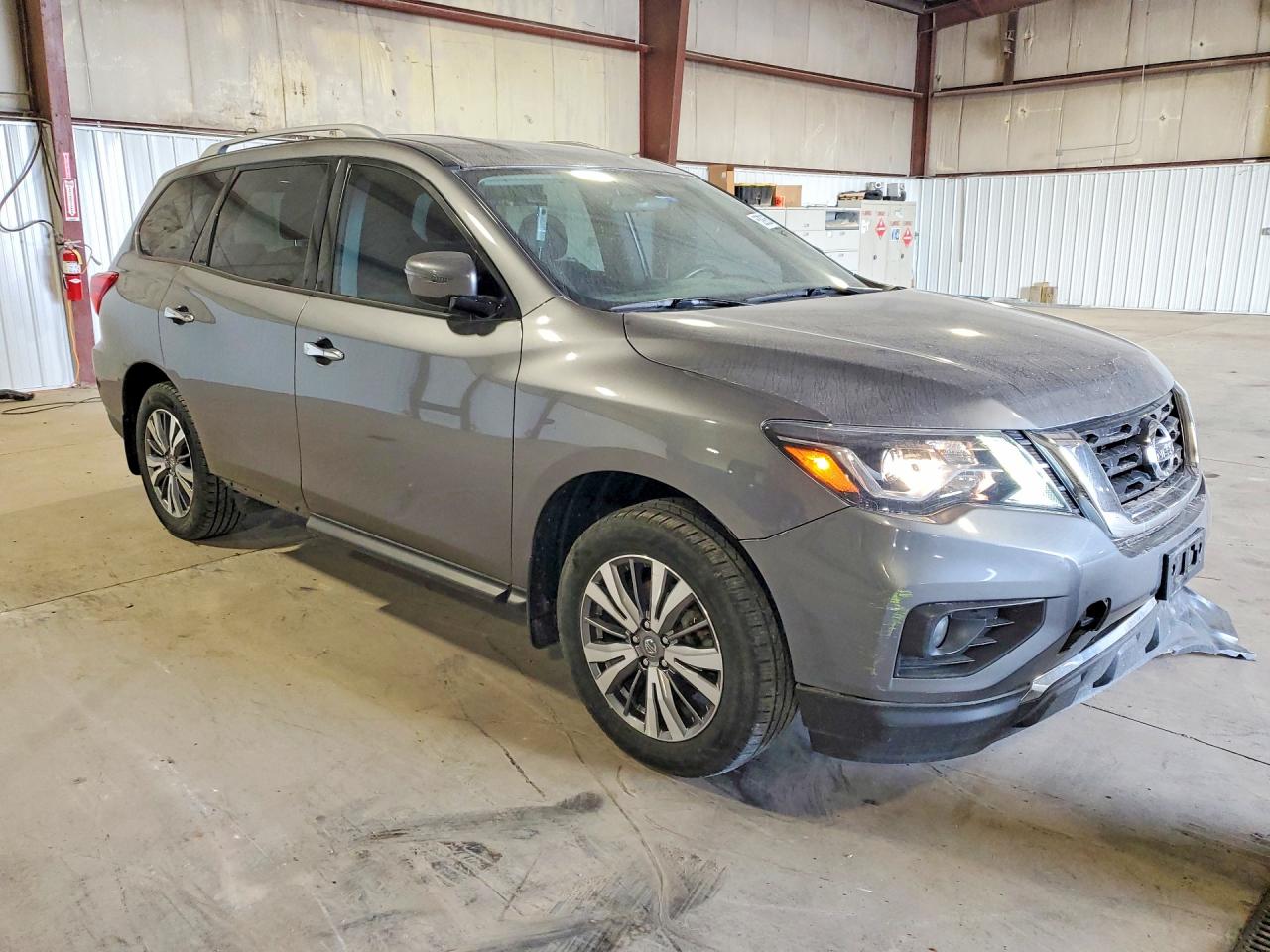 Nissan Pathfinder Sv