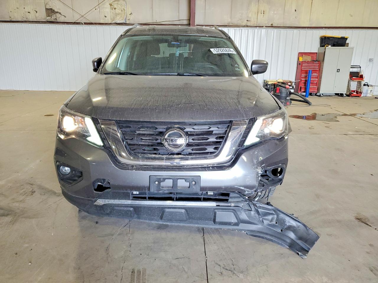 Nissan Pathfinder Sv