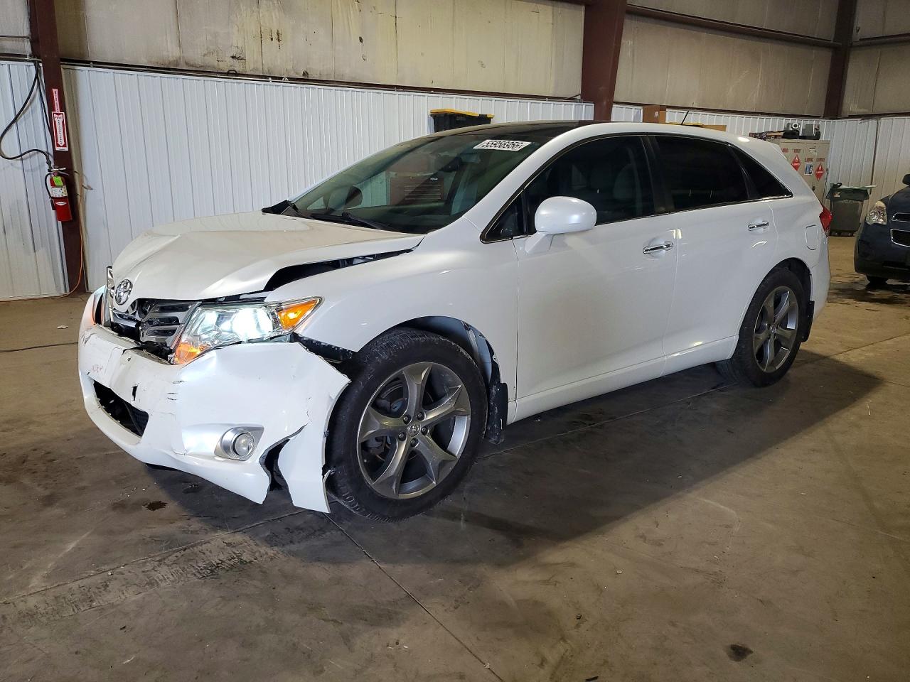 Salvage Toyota Venza Image