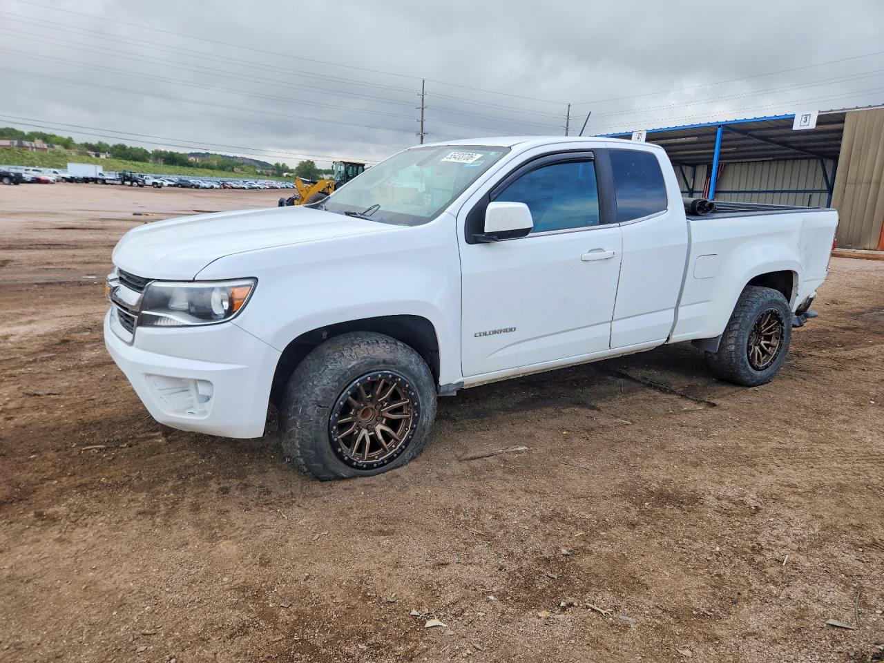 Salvage Chevrolet Colorado Image