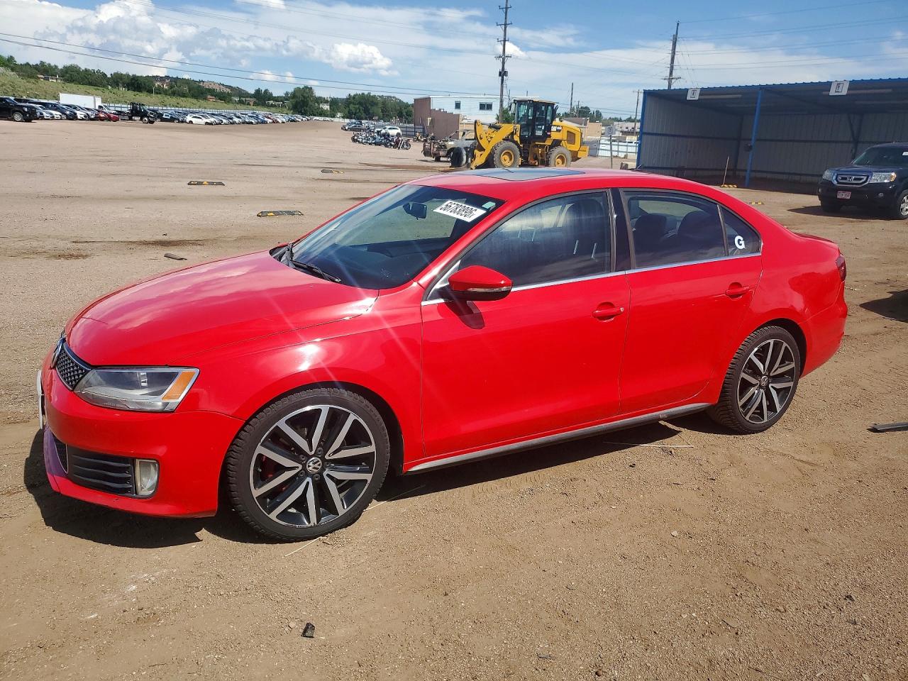 Salvage Volkswagen Jetta Image